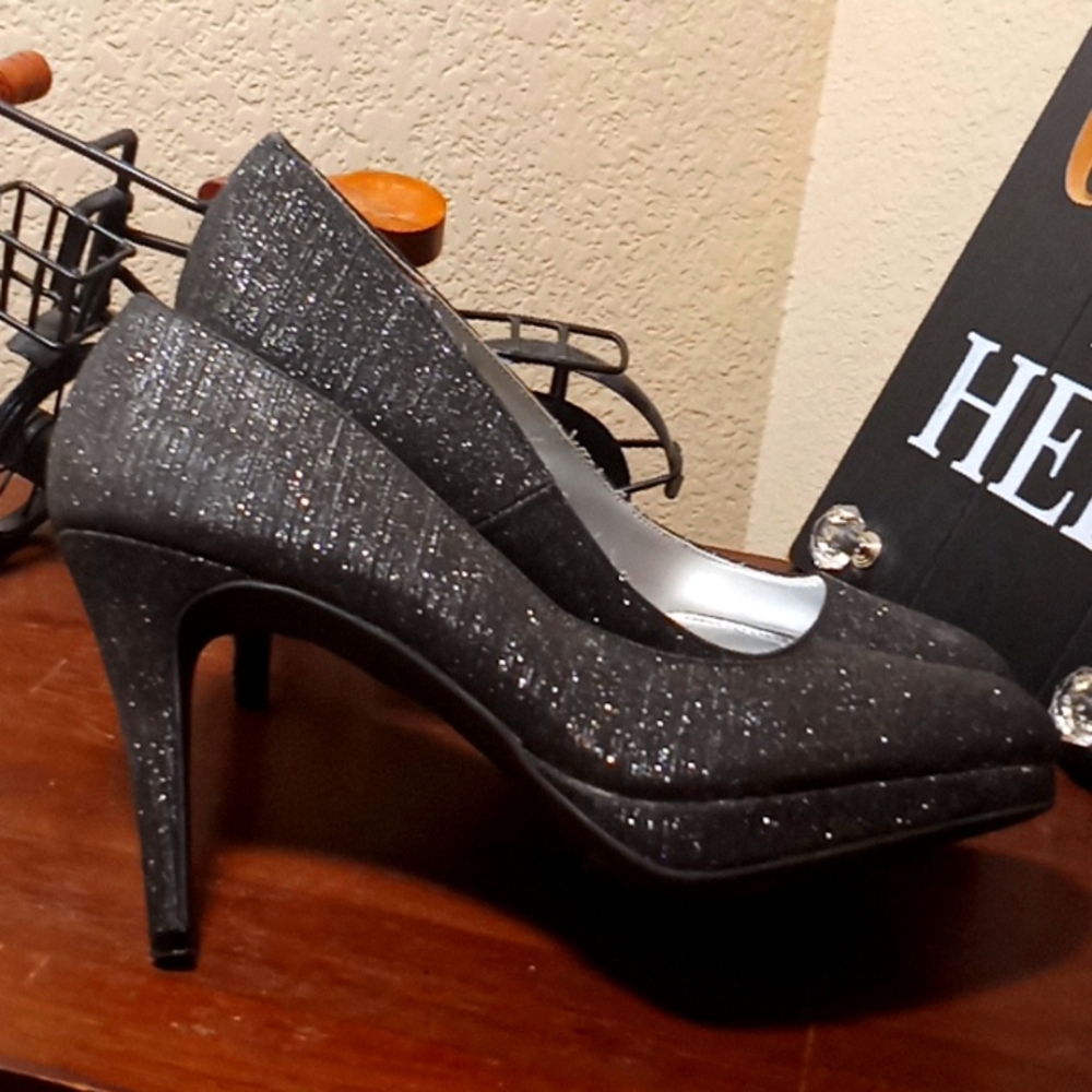 Stunning Fioni Night Glitter heels!